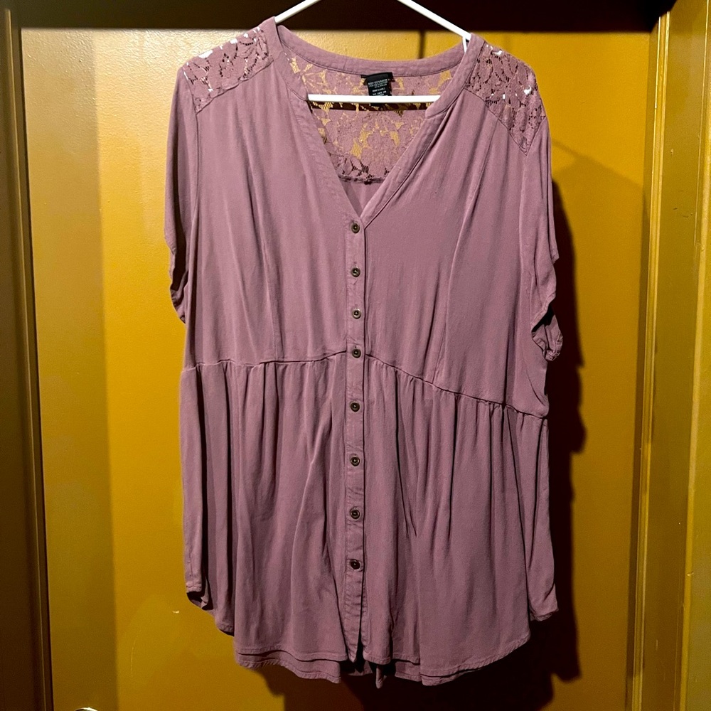 Torrid Babydoll blouse in dusty rose size 2